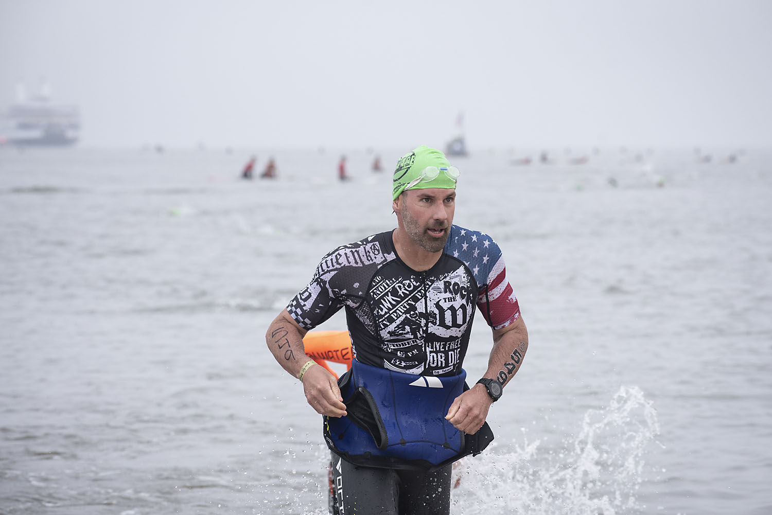 061118_nws_triathlon
